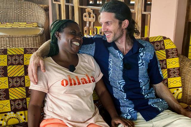Hin und weg Schweizer Liebesgeschichten aus aller Welt Staffel 5 Folge 1 Beda und Mefia in ihrem Kulturzentrum in Ghana 2022