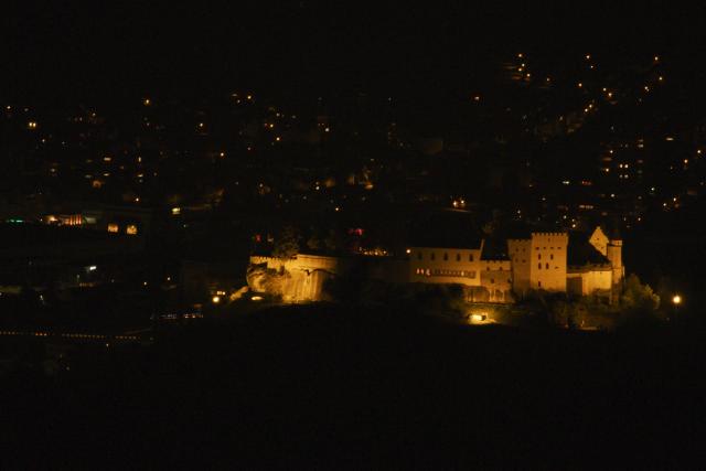 DOK Nacht in der Schweiz - Herbst Folge 3 Schloss Lenzburg, eine der ältesten und bedeutendsten Höhenburgen der Schweiz 2020