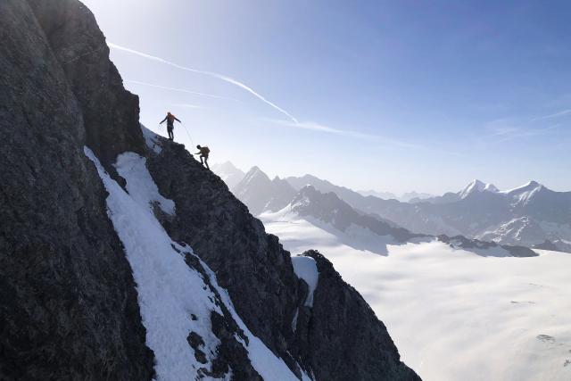 «Hoch hinaus: Die Schweiz über 3000 Metern»: Stephan Siegrist (l.) und Jonas Schild (r.) (Folge 1)