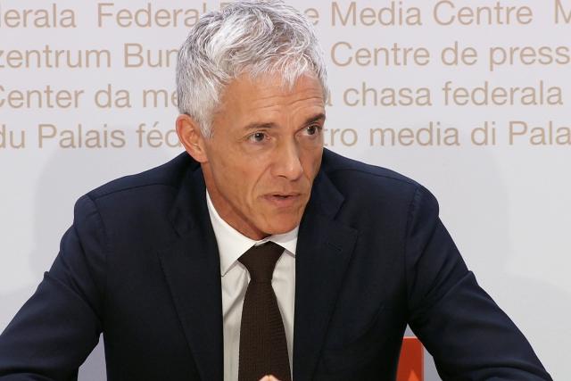 SRF DOK FIFA – Das Monster Der Bundesanwalt Michael Lauber an einer Medienkonferenz 