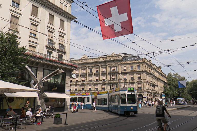 Russengeld und die Schweiz SRF/3sat-Doku Paradeplatz Zürich 