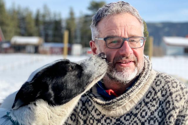 ReporterSchlittenhunde statt Finanz-Karriere – Ein Ex-Banker in NorwegenAndreas In Albon wanderte 2016 nach Norwegen aus.Copyright: SRF