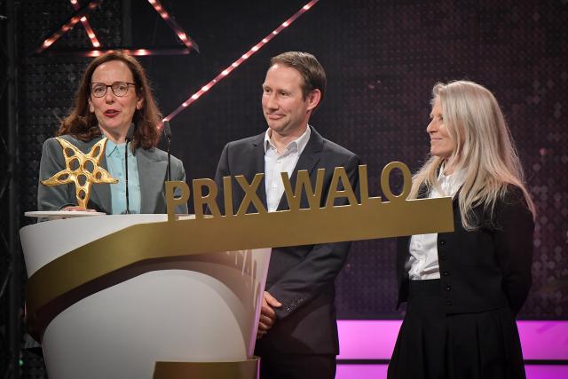 47. PRIX WALO Preisverleihung vom 14.05.2023SRF-/ZDF-Koproduktion «Die goldenen Jahre» (Regie: Barbara Kulcsar, Drehbuch: Petra Volpe) erhielt die Auszeichnung als beste Filmproduktion.Copyright: SRF/Show Szene Schweiz/PRIX WALO