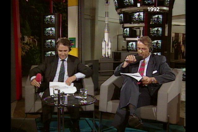 Best-of 70 Jahre Schweizer FernsehenKultige TV-MomenteAdolf Ogi grüsst den Schweizer Astronauten Claude Nicolier, 1992: 