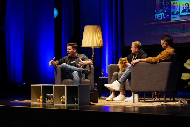 Comedy Showcase Comedymänner – LiveMichael Schweizer, Stefan Büsser und Aron HerzCopyright: SRF/Iltis Media Group 