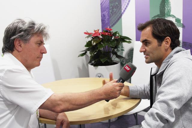 Reporter: Die Radiolegende Bernhard Schär Seit 1998 begleitet Bernhard Schär die Karriere von Roger Federer