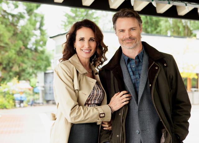 cedar-cove_andie-macdowell_dylan-neal.jpg