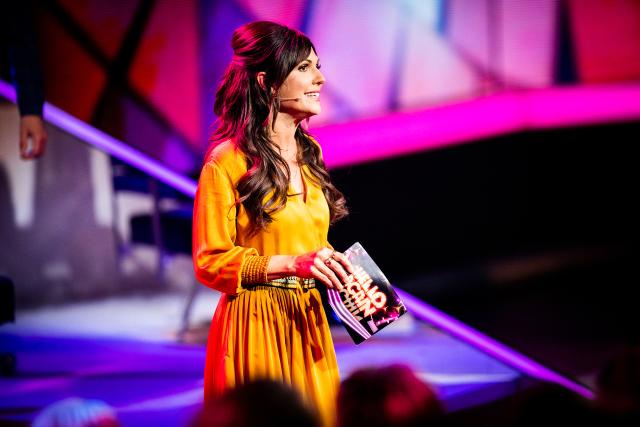 Hello Again! Die Pop-Schlager-ShowModeratorin Viola Tami2019Copyright: SRF/Mirco Rederlechner