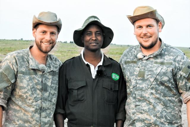 Jobtausch Folge 3 - Tierpfleger 2019Im Masai Mara Nationalpark: Dominic Kast, Chef Mathew Mutinda, Simon Seiler