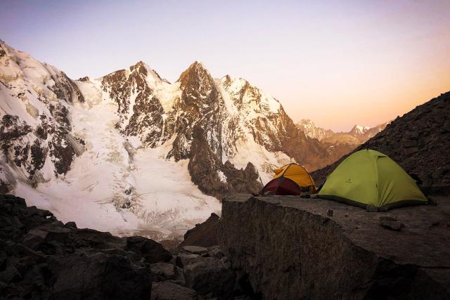 Hoch hinaus - Das Expeditionsteam 5 Folge 6 High Camp in Geröll und Eis auf 4000 m.ü.M.